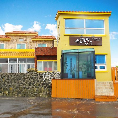 Gyeryonggil Pension 済州市 エクステリア 写真